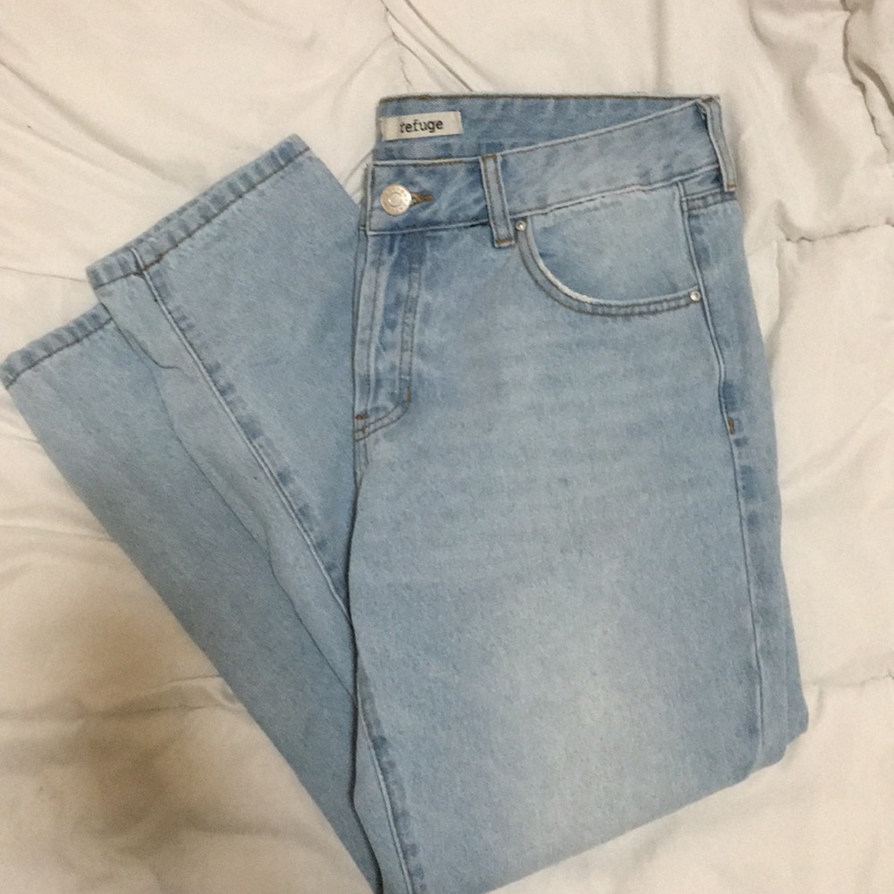 Light Wash Boyfriend Jeans